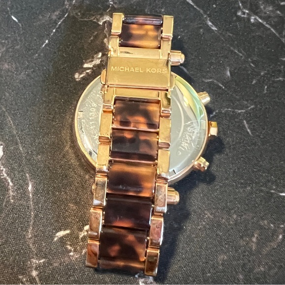 Michael Kors watch - Picture 11 of 13